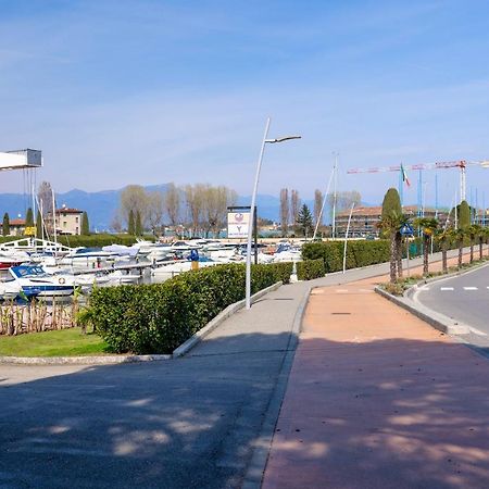 Azzurra Suite - Monolocale Con Piscina E Wifi Sirmione Exteriör bild
