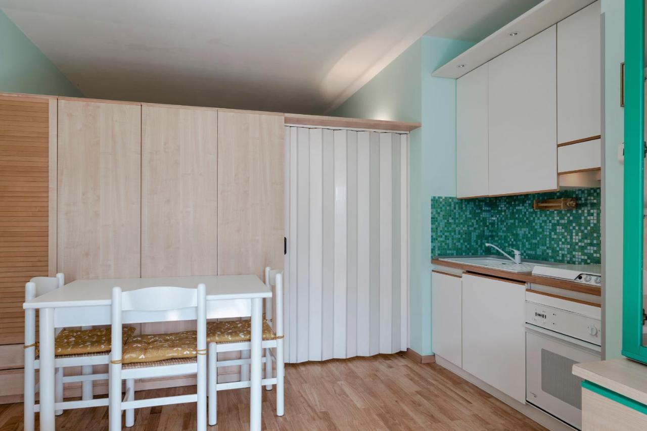 Azzurra Suite - Monolocale Con Piscina E Wifi Sirmione Exteriör bild
