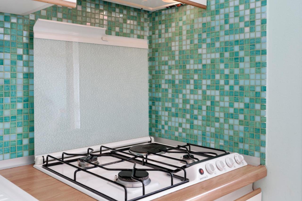 Azzurra Suite - Monolocale Con Piscina E Wifi Sirmione Exteriör bild