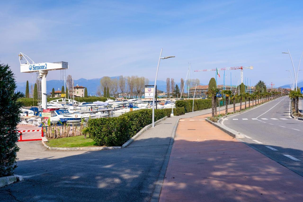Azzurra Suite - Monolocale Con Piscina E Wifi Sirmione Exteriör bild