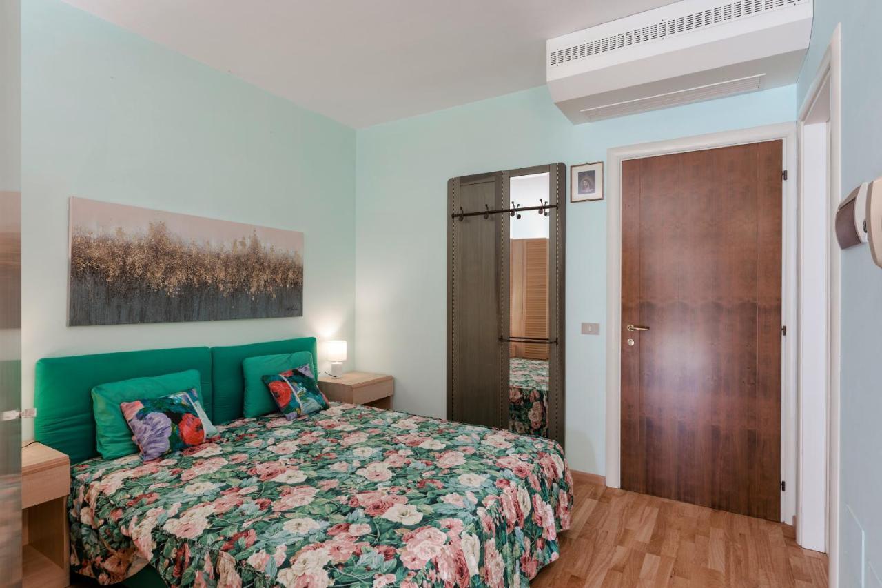 Azzurra Suite - Monolocale Con Piscina E Wifi Sirmione Exteriör bild
