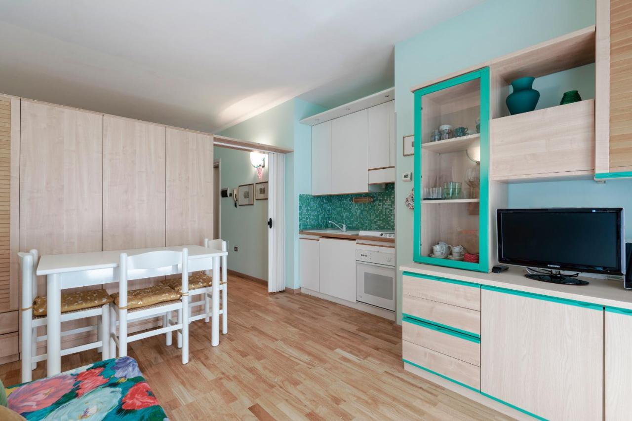 Azzurra Suite - Monolocale Con Piscina E Wifi Sirmione Exteriör bild