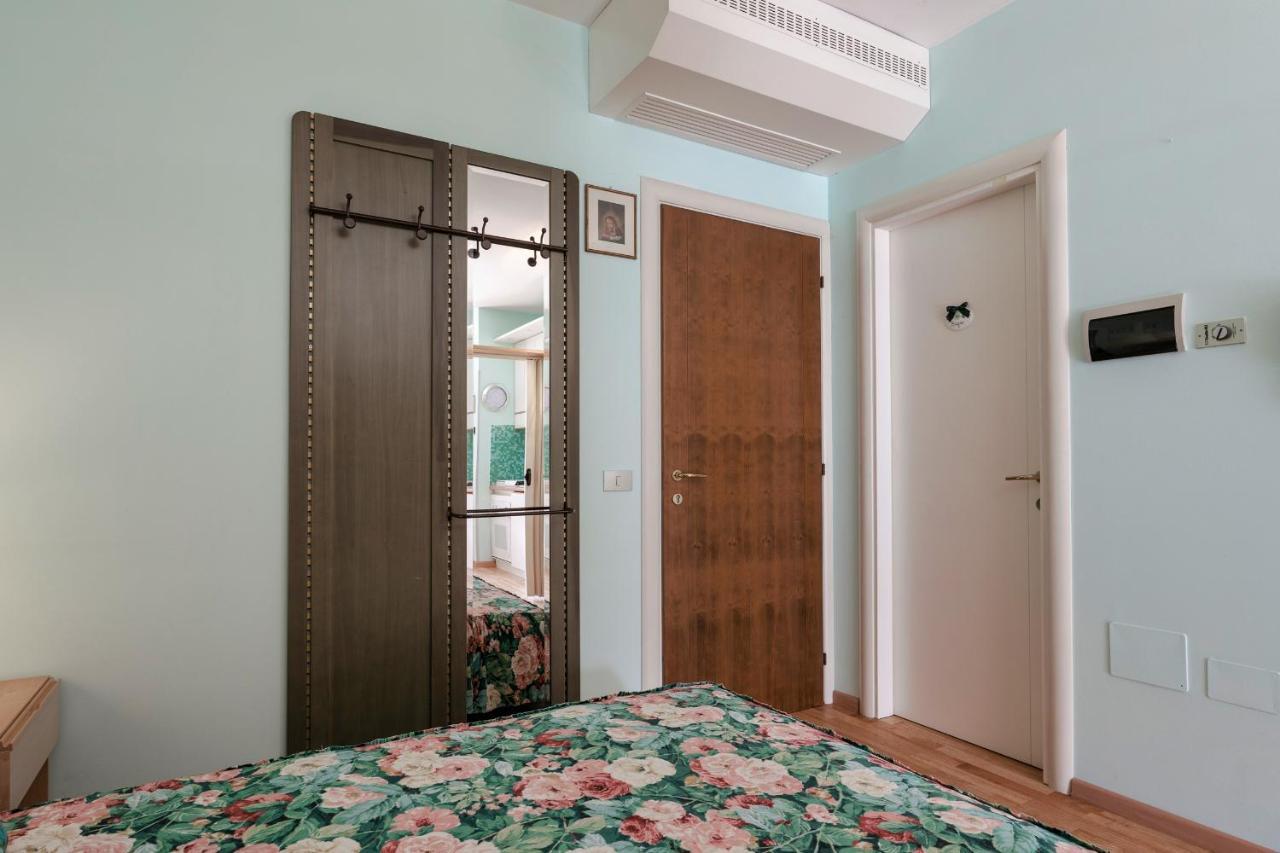 Azzurra Suite - Monolocale Con Piscina E Wifi Sirmione Exteriör bild